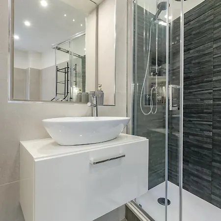 Apartment Sant'agata Bridge - Genovainrelax Genoa